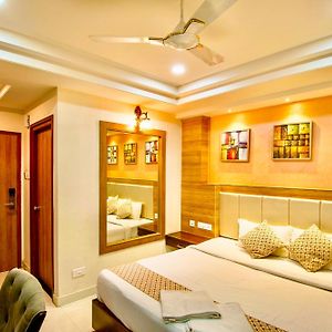 Hotel Tavish Suites Near Delhi Airport